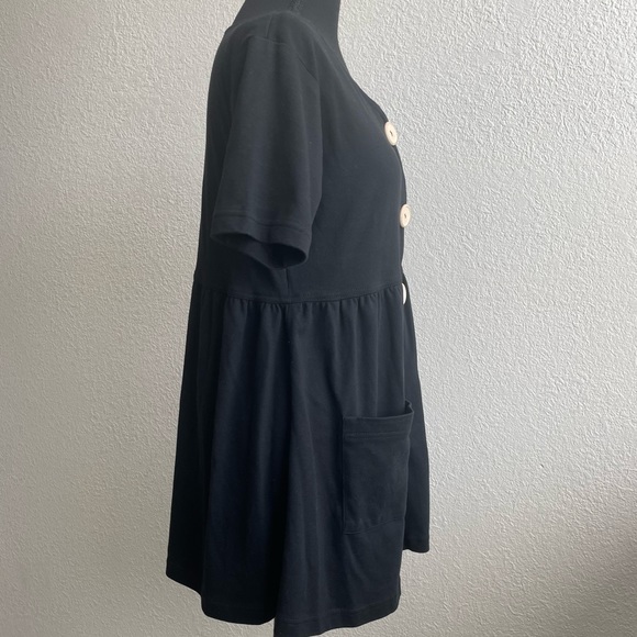 Pretty Babydoll Dress with Pockets and Big Accent Buttons - Picture 2 of 11